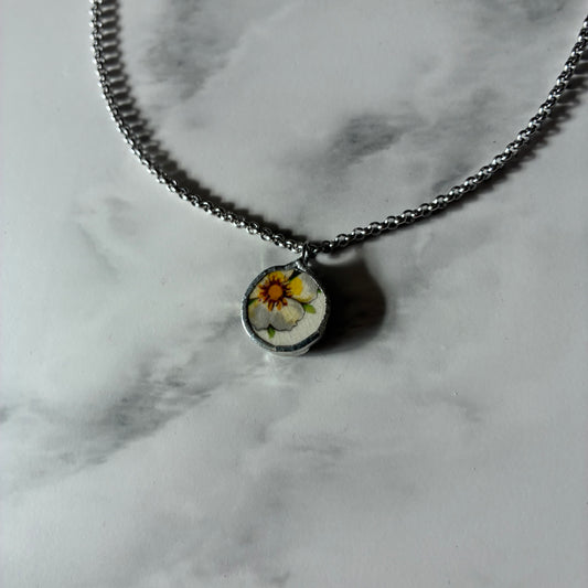 Elsie Ceramic Pendant Necklace